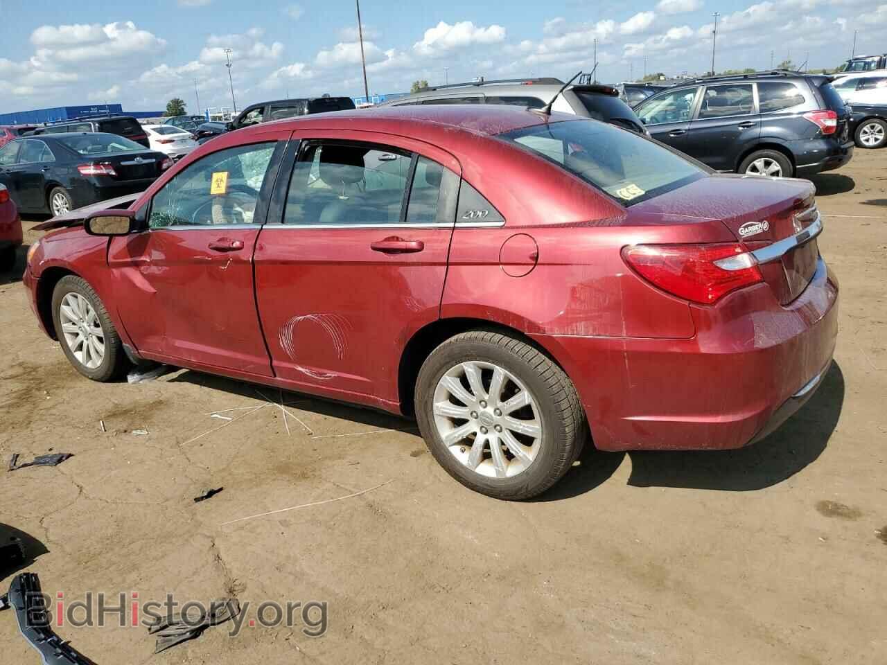 2013 CHRYSLER 200 - VIN: 1C3CCBBB0DN577770 - Фото 2