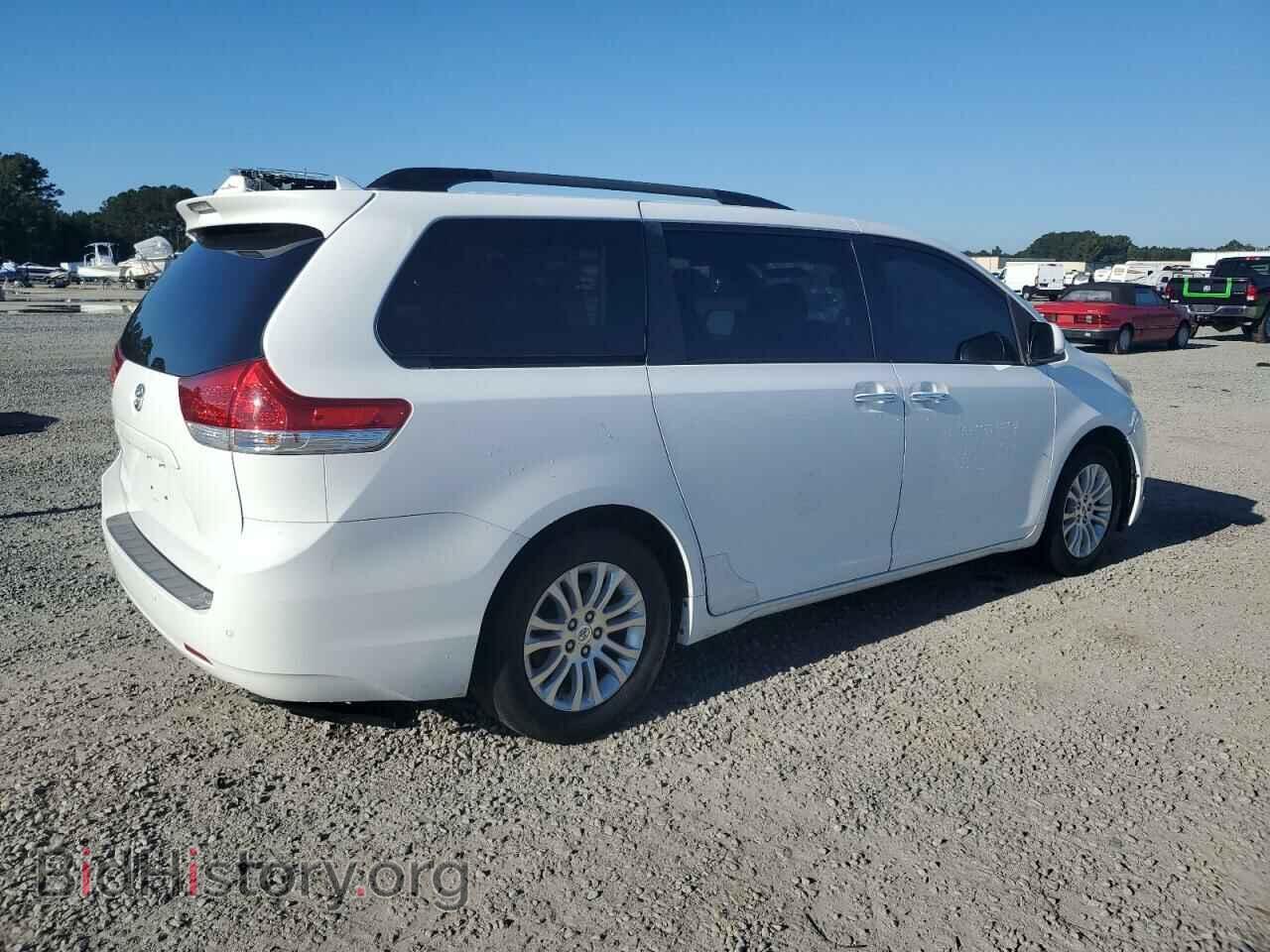 2011 TOYOTA All Models - VIN: 5TDYK3DC4BS004572 - Фото 3
