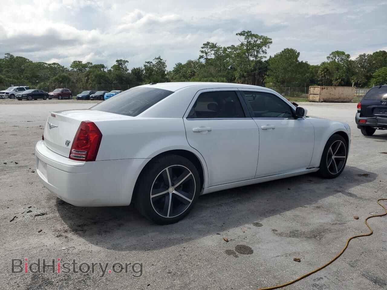 2010 CHRYSLER 300 - VIN: 2C3CA2CV3AH255983 - Фото 3
