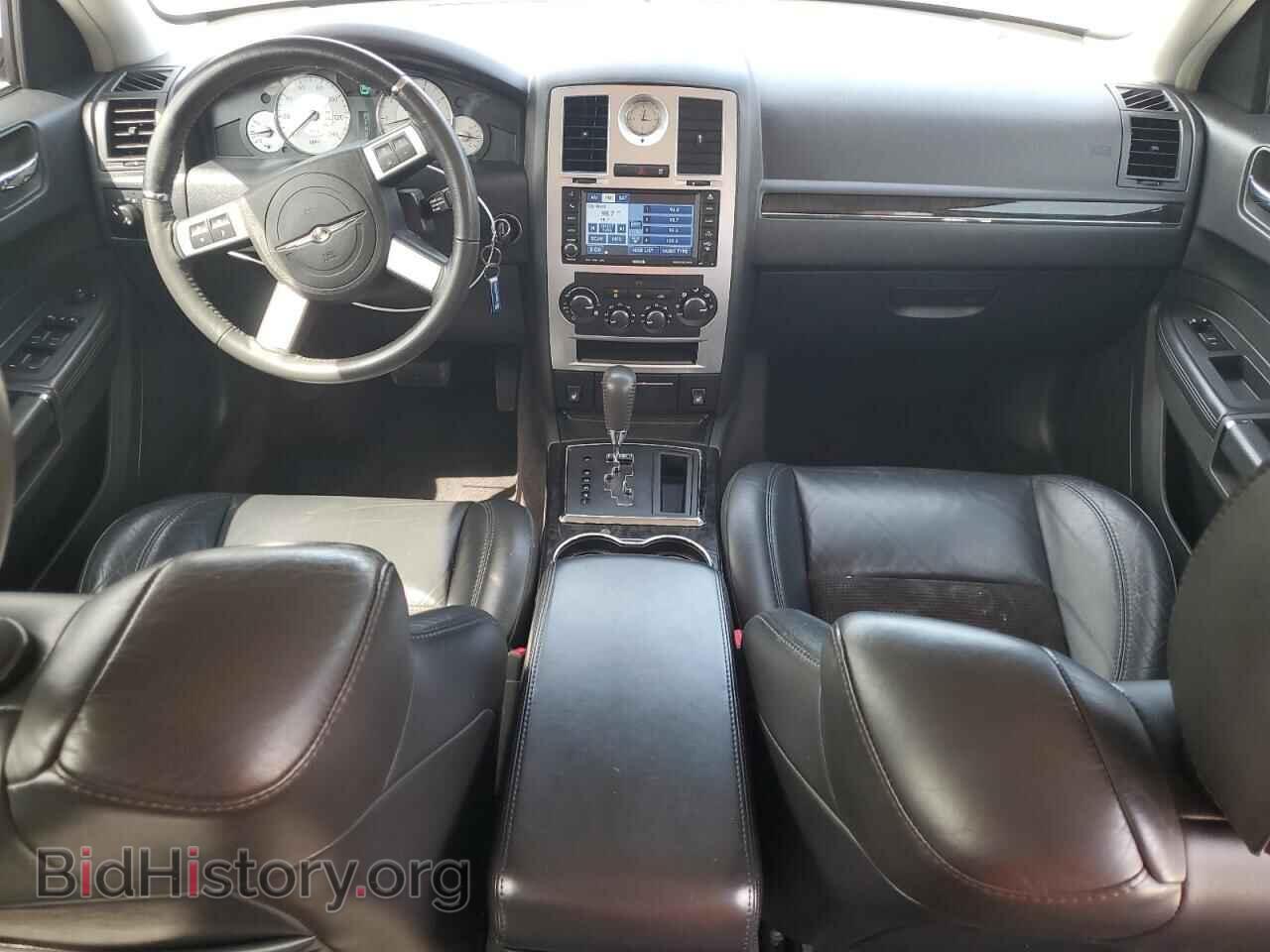 2010 CHRYSLER 300 - VIN: 2C3CA2CV3AH255983 - Фото 8