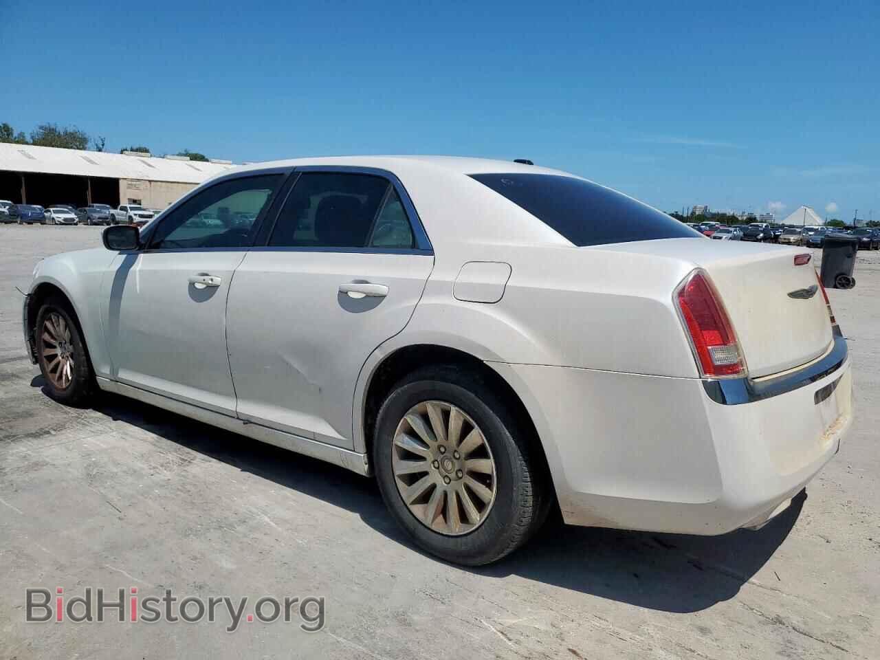 2014 CHRYSLER 300 - VIN: 2C3CCAAG9EH157555 - Фото 2