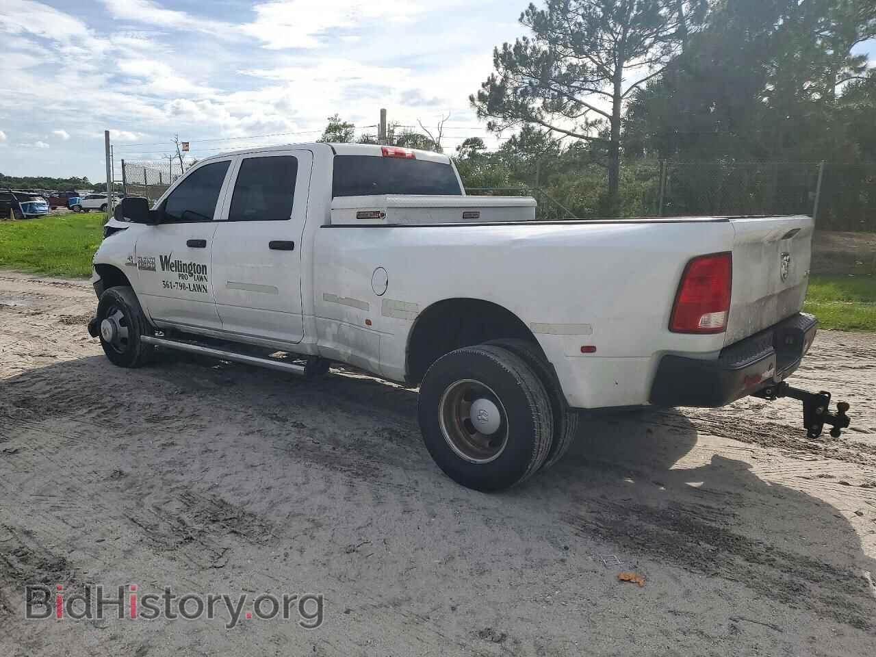 2018 RAM 3500 - VIN: 3C63RRGLXJG311043 - Photo 2