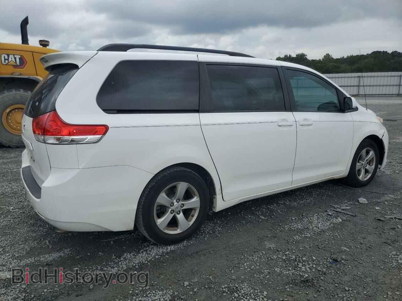 2011 TOYOTA All Models - VIN: 5TDKK3DC1BS055162 - Фото 3
