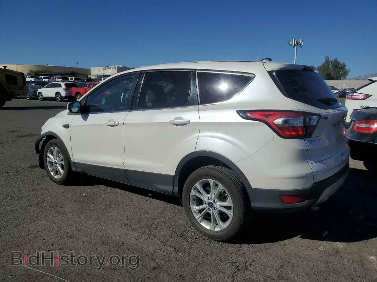 2017 FORD ESCAPE - VIN: 1FMCU0GD2HUB61007 - Фото 2