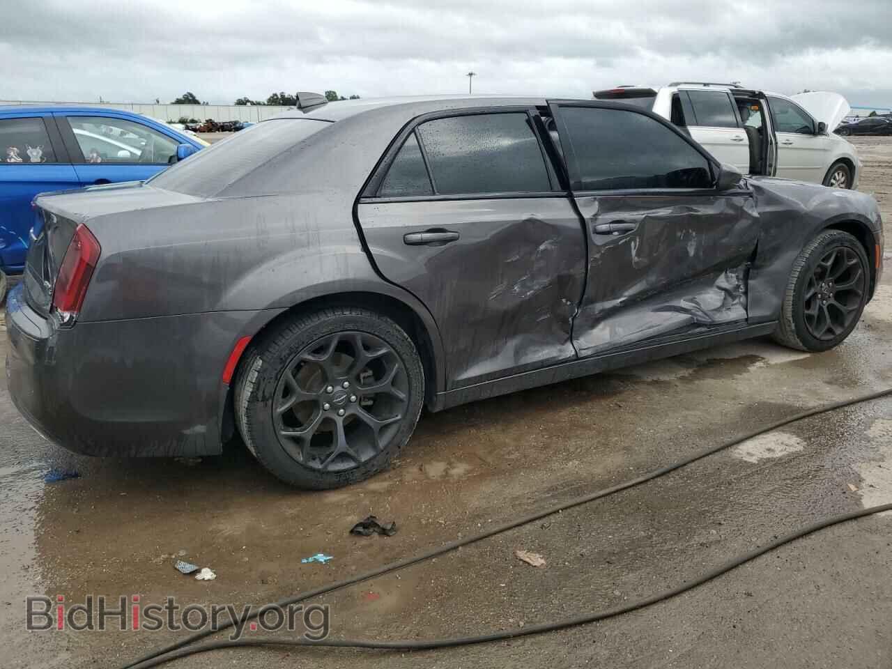 2019 CHRYSLER 300 - VIN: 2C3CCABG1KH515662 - Фото 3