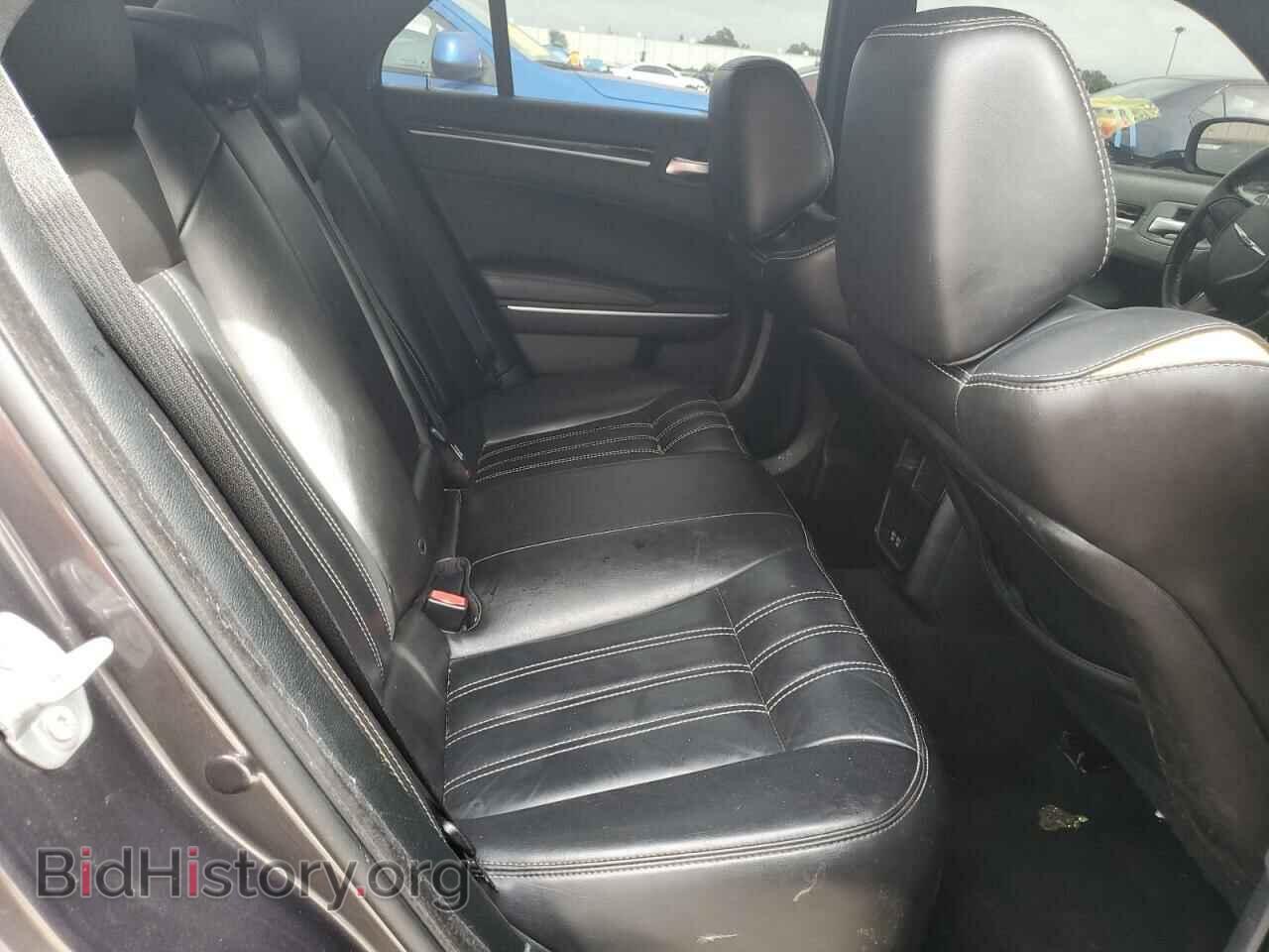 2019 CHRYSLER 300 - VIN: 2C3CCABG1KH515662 - Фото 10