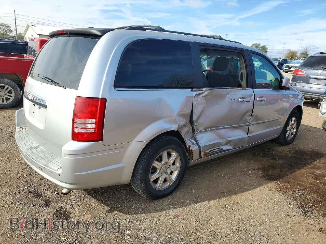 2008 CHRYSLER MINIVAN - VIN: 2A8HR54P58R631527 - Фото 3