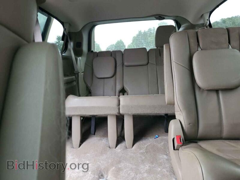 2011 Chrysler MINIVAN (VIN 2A4RR6DG6BR758631) — photo 10 of 13