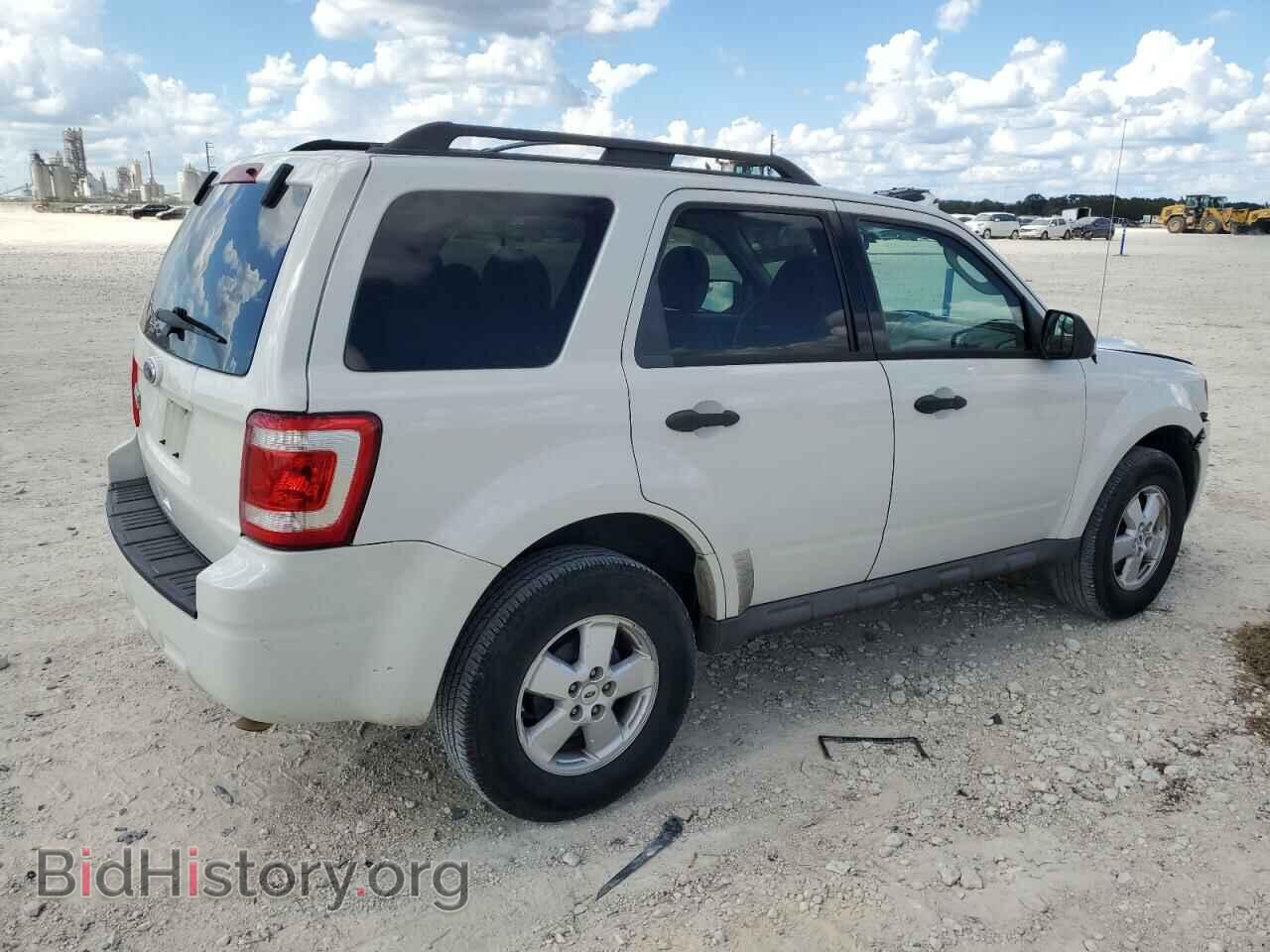 2010 FORD ESCAPE - VIN: 1FMCU0D74AKC84498 - Фото 3