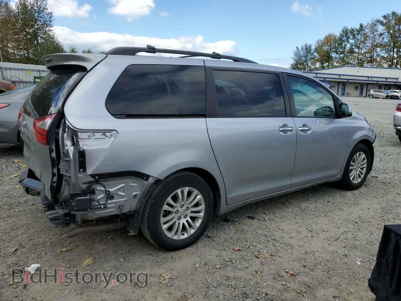 2017 TOYOTA All Models - VIN: 5TDYZ3DC1HS809465 - Фото 3