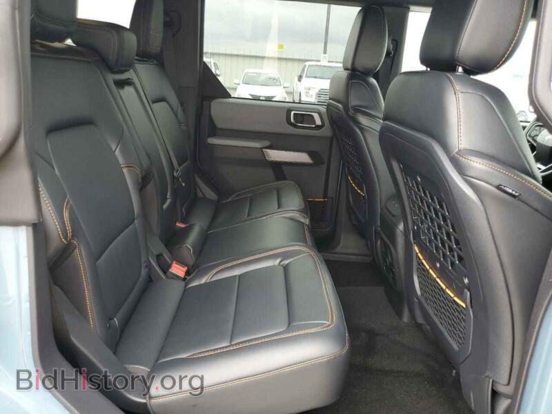 2023 Ford BRONCO (VIN 1FMEE5DP8PLB32004) — photo 10 of 12