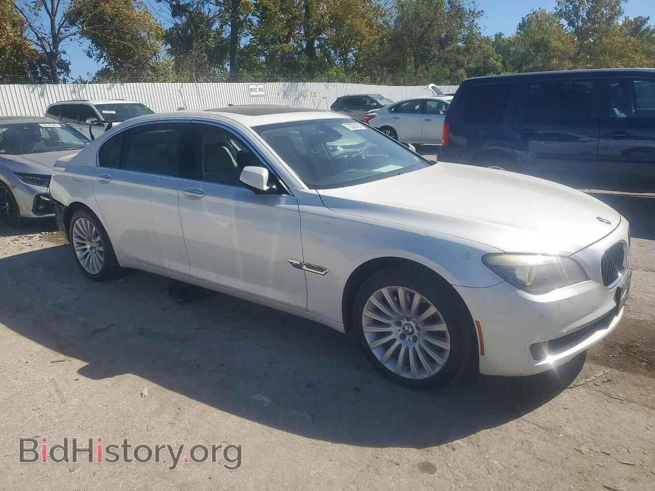 2011 BMW 7 SERIES - VIN: WBAKC8C52BC434506 - Photo 4