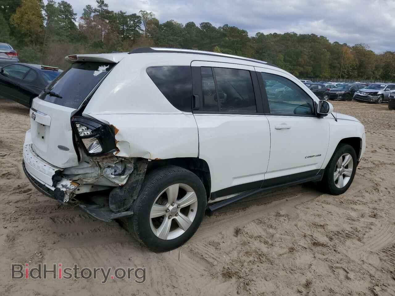2014 JEEP COMPASS - VIN: 1C4NJDEB1ED852622 - Photo 3