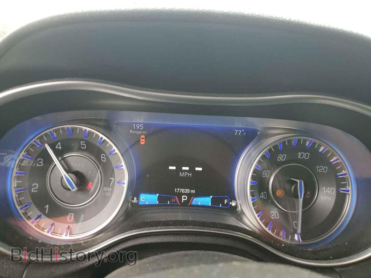 2016 CHRYSLER 300 - VIN: 2C3CCAEG6GH207308 - Фото 9