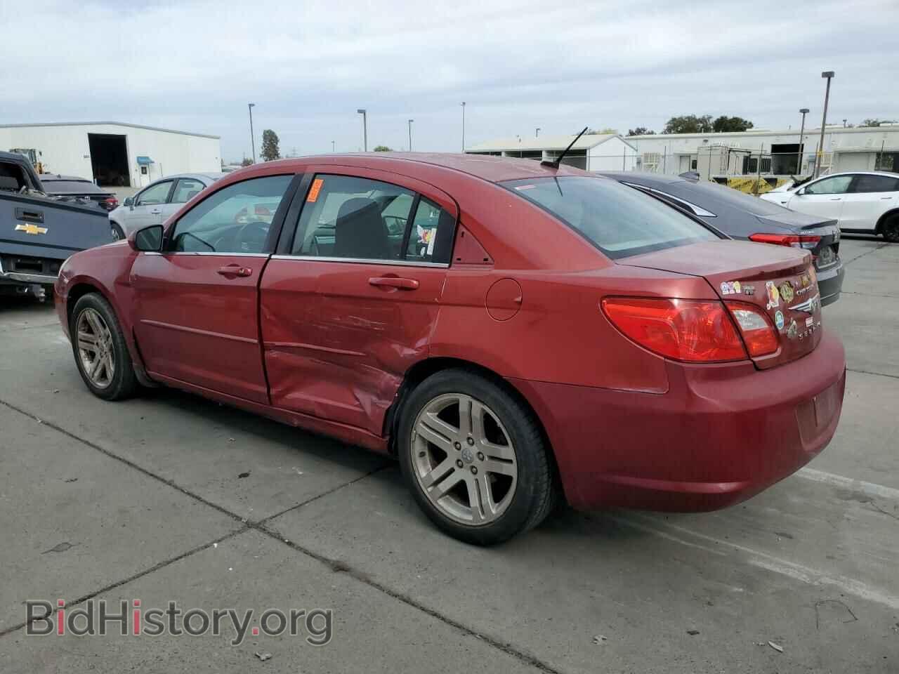 2010 CHRYSLER SEBRING - VIN: 1C3CC5FB5AN147742 - Фото 2