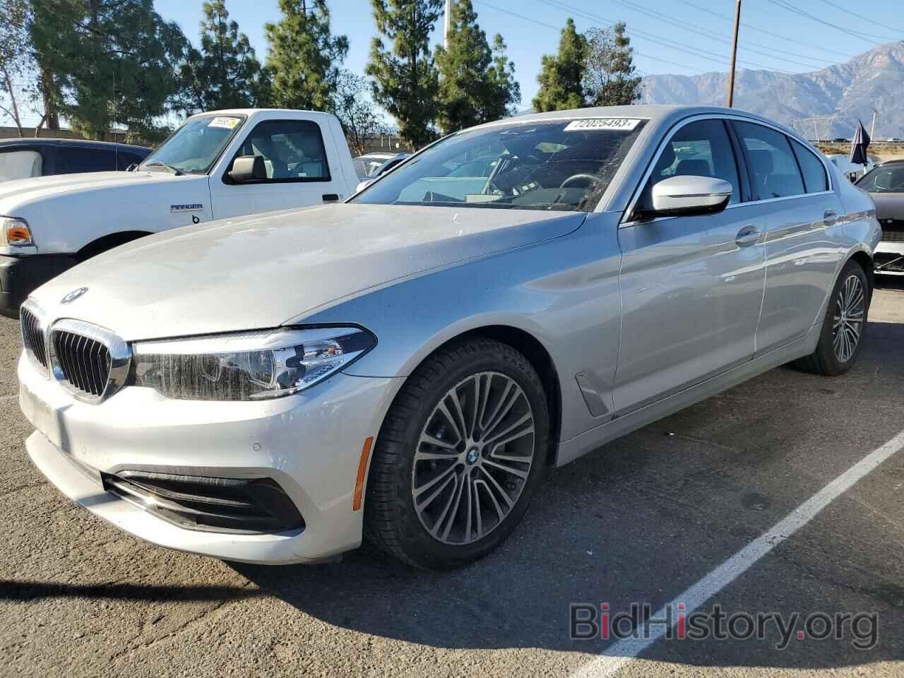 Photo WBAJA5C5XKWW22303 - BMW 5 SERIES 2019