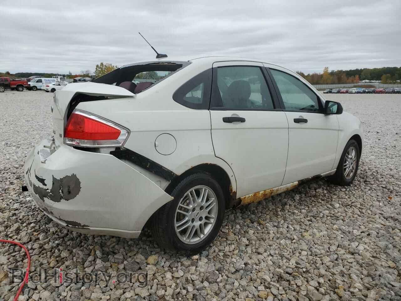 2011 FORD FOCUS - VIN: 1FAHP3FN7BW111587 - Фото 3