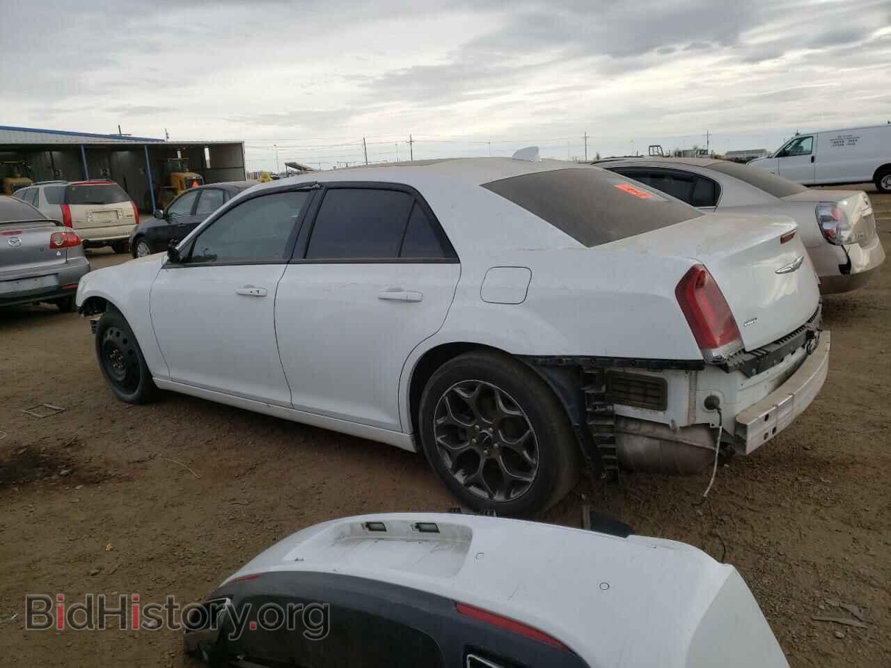 2017 CHRYSLER 300 - VIN: 2C3CCAGG5HH585988 - Фото 2