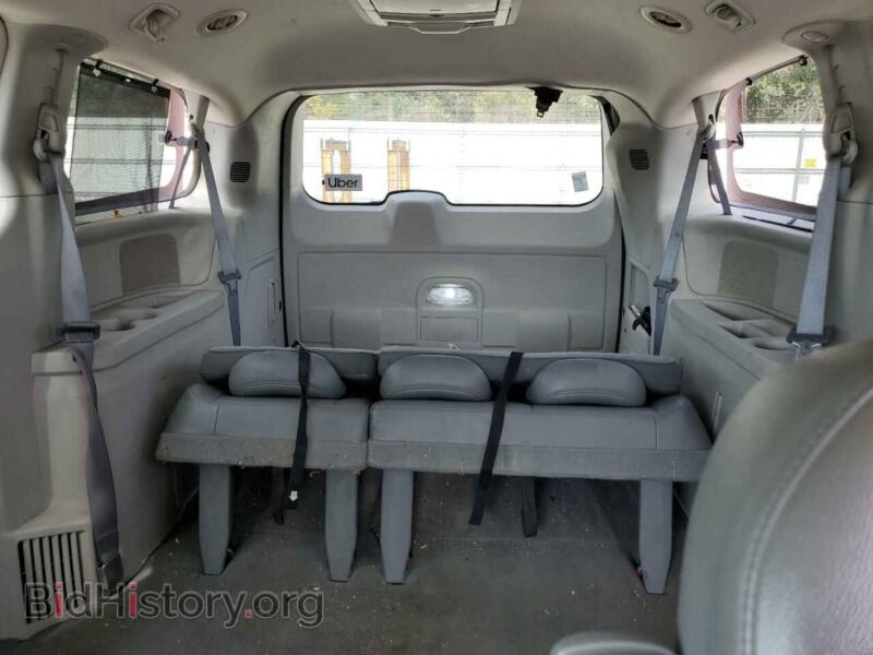 2010 Chrysler MINIVAN (VIN 2A4RR5D1XAR133671) — photo 10 of 13