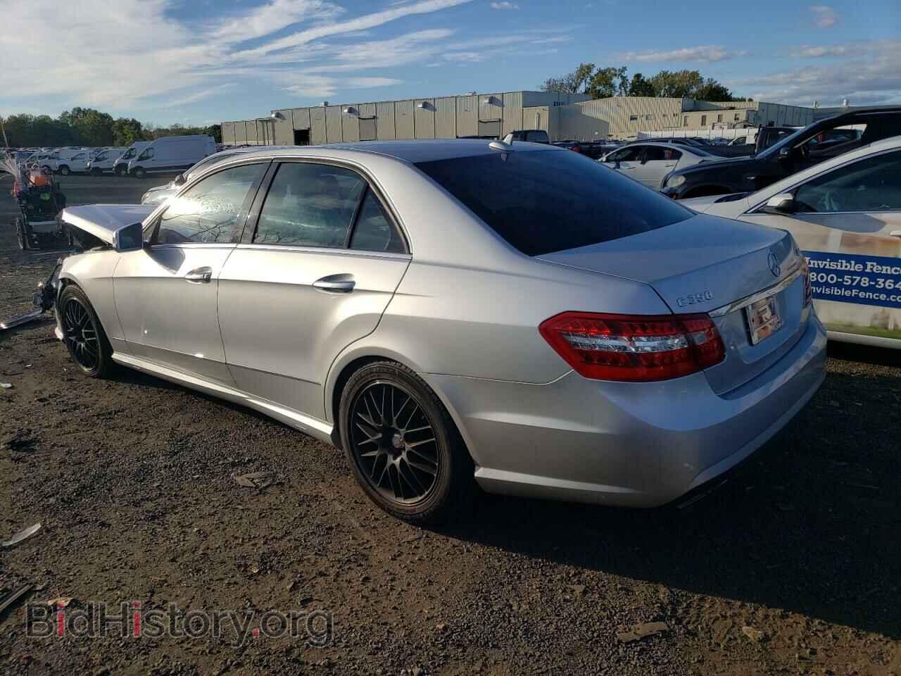 2011 MERCEDES-BENZ E-CLASS - VIN: WDDHF8HB2BA305539 - Фото 2