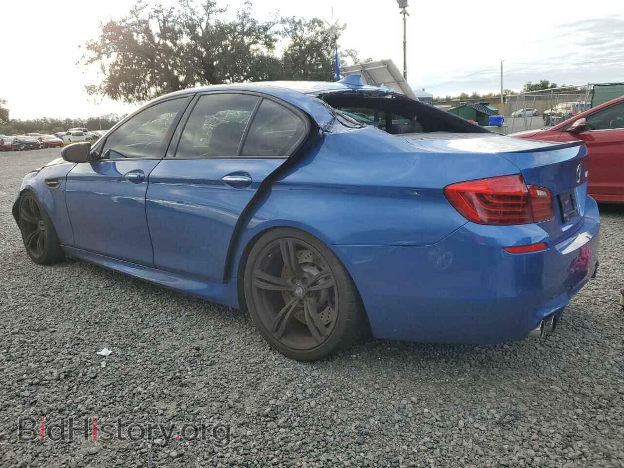 2015 BMW M5 - VIN: WBSFV9C54FD595212 - Фото 2