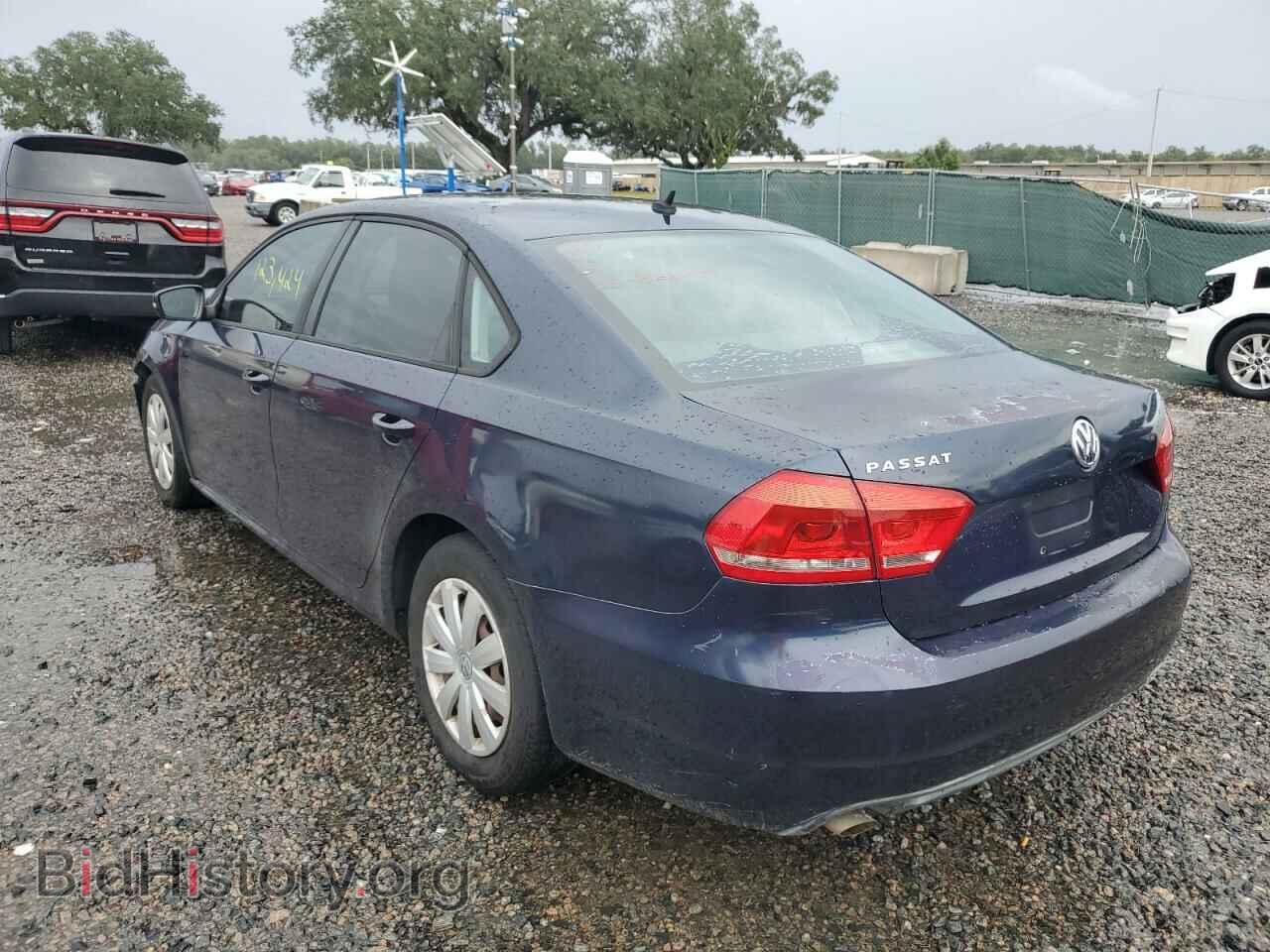 2013 VOLKSWAGEN PASSAT - VIN: 1VWAP7A35DC137583 - Фото 2