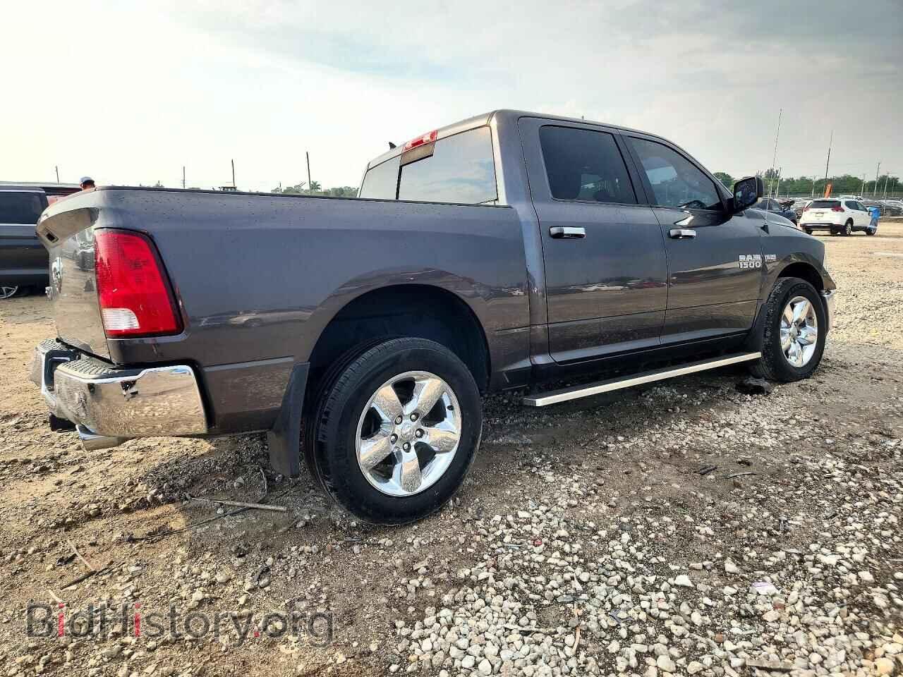 2018 RAM 1500 - VIN: 1C6RR6LT5JS347794 - Photo 3