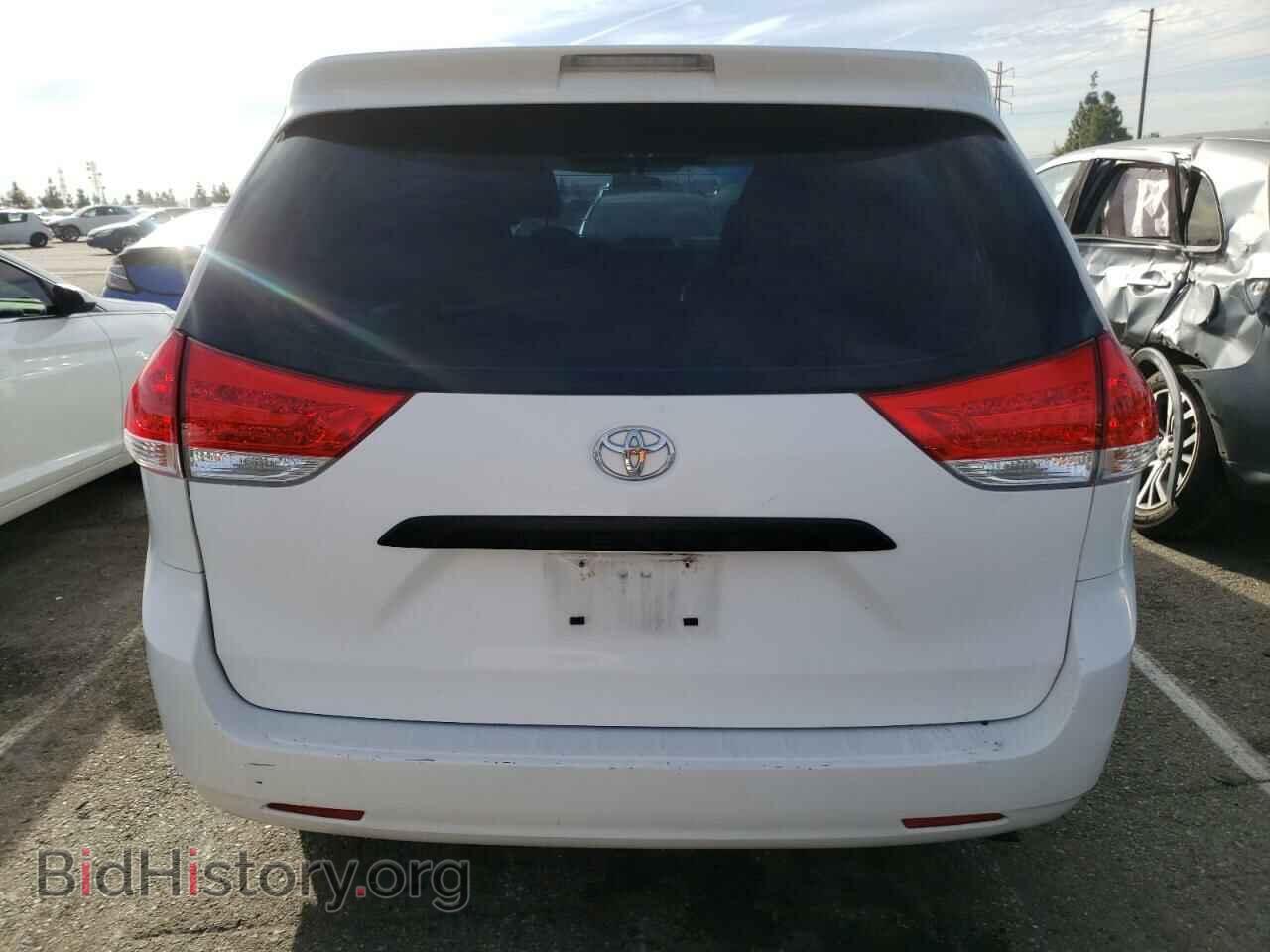 2011 TOYOTA SIENNA - VIN: 5TDKA3DC1BS001055 - Фото 6