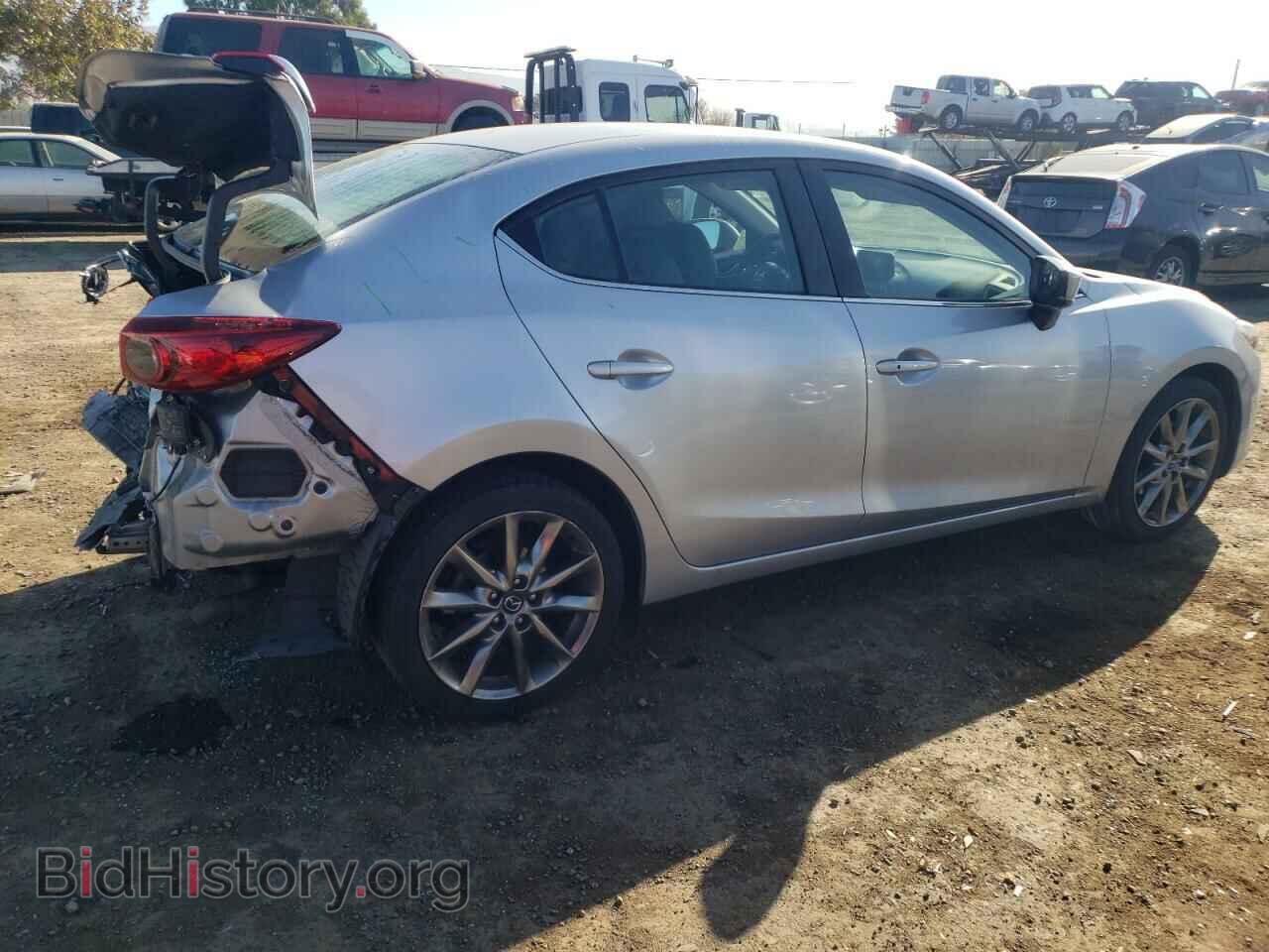 2018 MAZDA 3 - VIN: 3MZBN1V38JM198809 - Photo 3