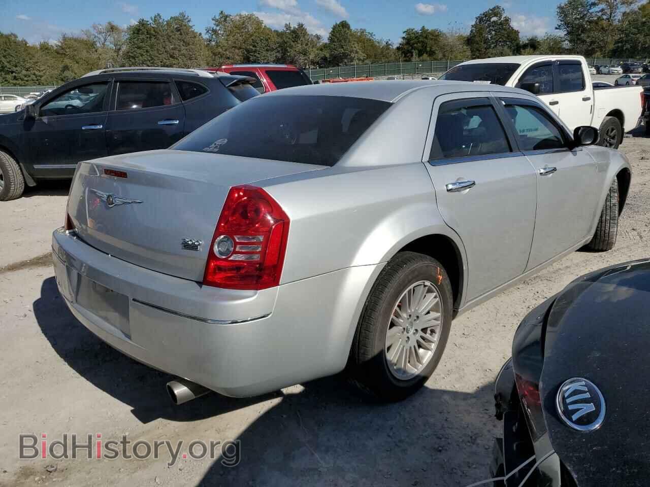 2010 CHRYSLER 300 - VIN: 2C3CA4CD5AH101598 - Фото 3