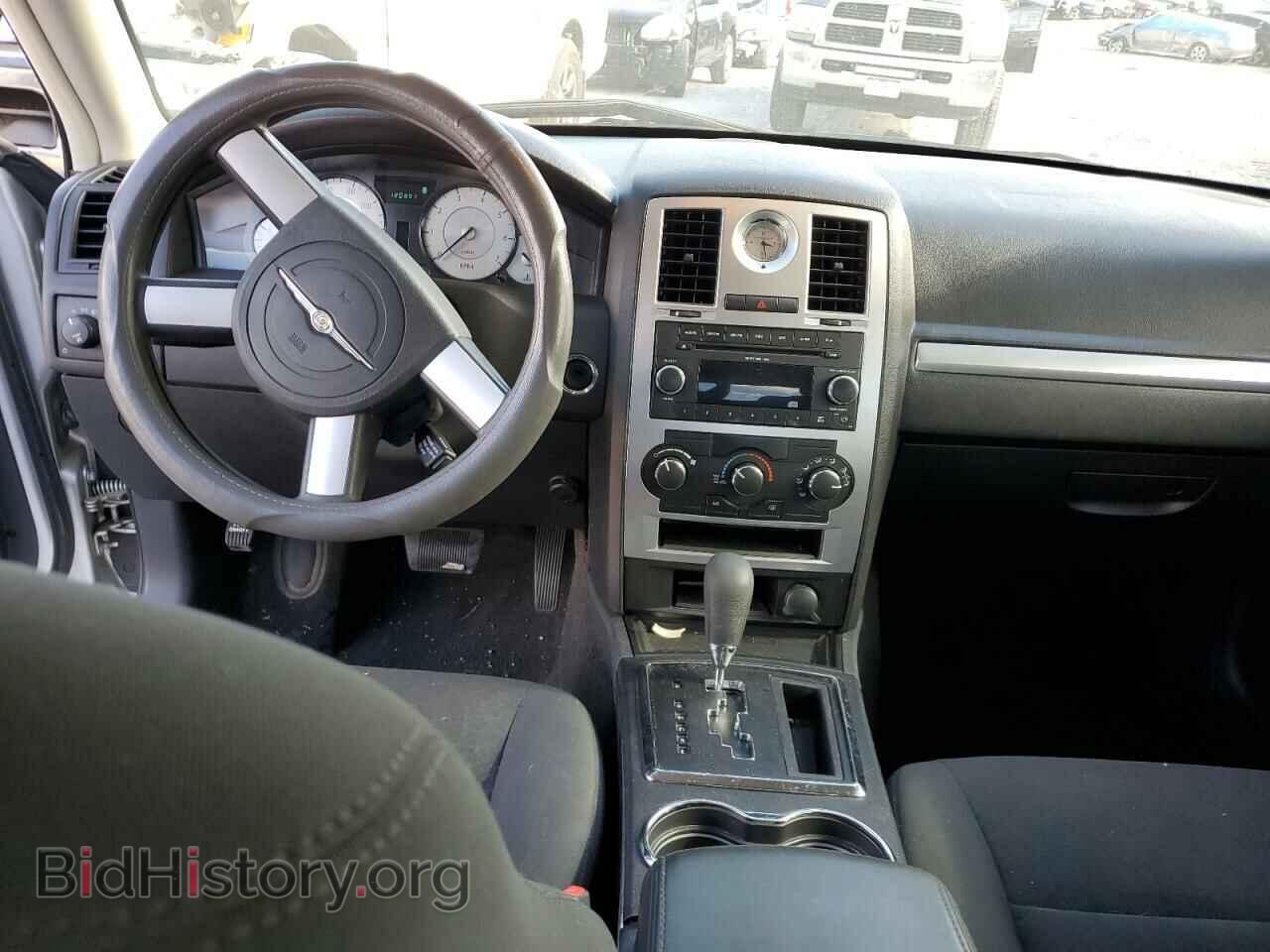 2010 CHRYSLER 300 - VIN: 2C3CA4CD5AH101598 - Фото 8