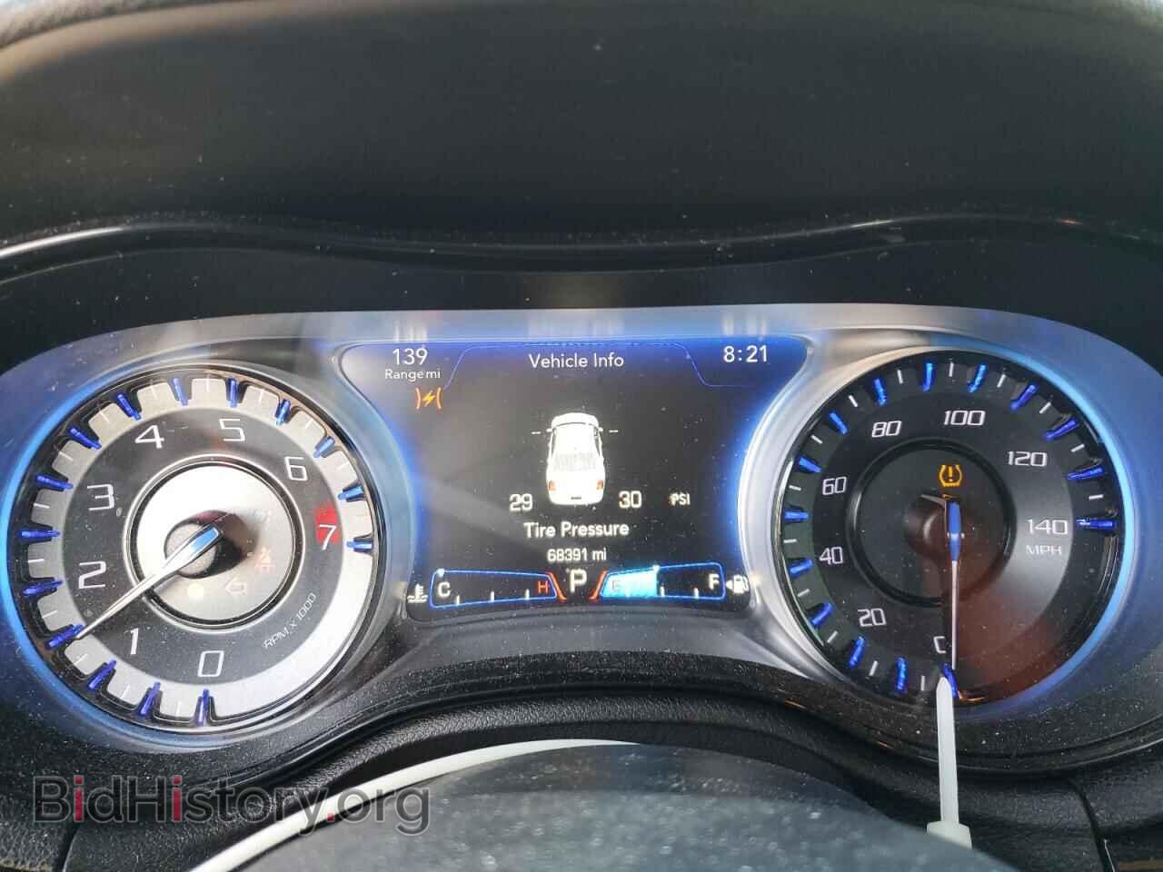 2017 CHRYSLER 300 - VIN: 2C3CCABG2HH512164 - Фото 9