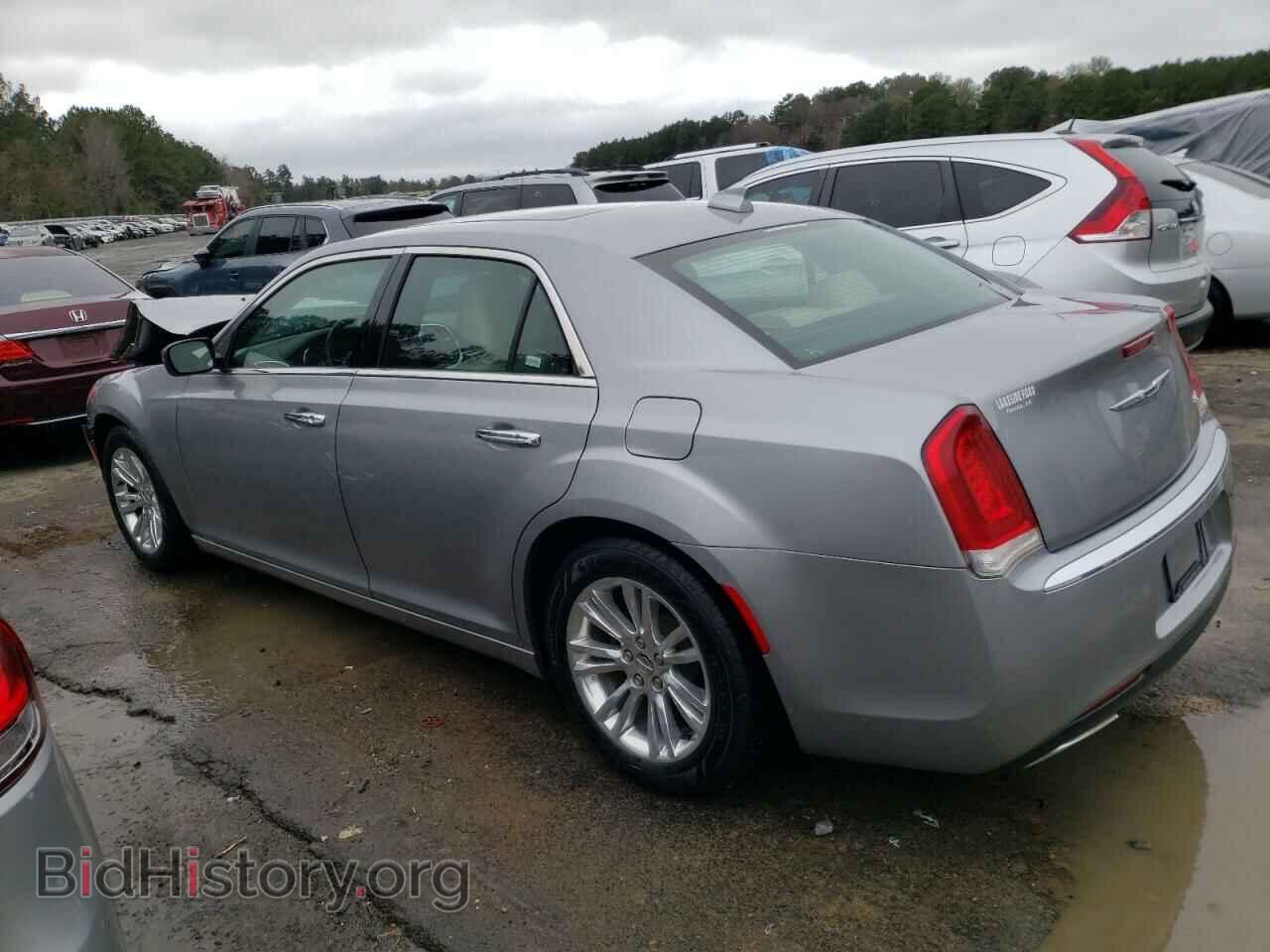 2017 CHRYSLER 300 - VIN: 2C3CCAEG9HH570610 - Фото 2