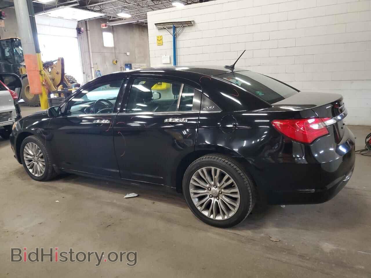 2013 CHRYSLER 200 - VIN: 1C3CCBCG2DN595634 - Фото 2