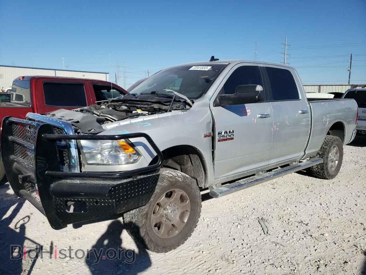 2018 RAM All Models - VIN: 3C6UR5DJ2JG251999 - Photo 2