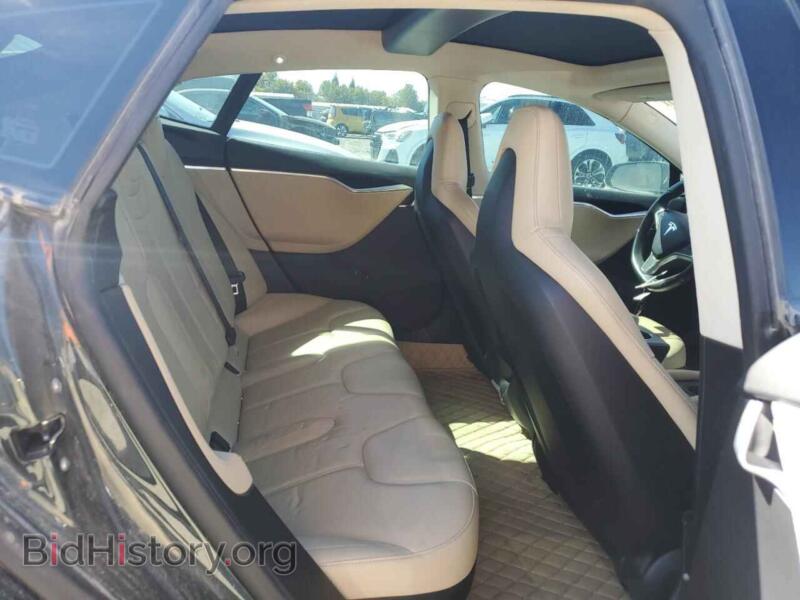 2013 Tesla MODEL S (VIN 5YJSA1CG3DFP04043) — фото 10 из 12