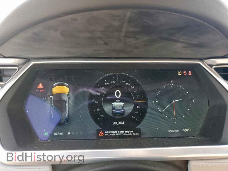 2013 Tesla MODEL S (VIN 5YJSA1CN6DFP20705) — фото 9 из 13