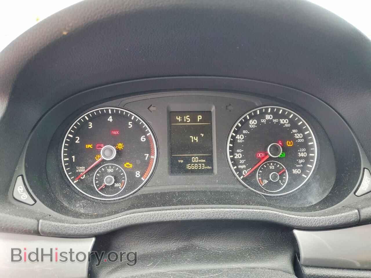 2014 Volkswagen PASSAT (VIN 1VWAP7A34EC002788) — photo 9 of 13