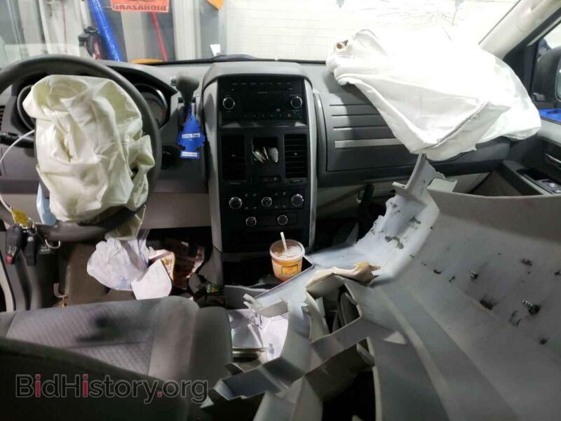 2010 Dodge CARAVAN (VIN 2D4RN4DE8AR435641) — photo 8 of 13