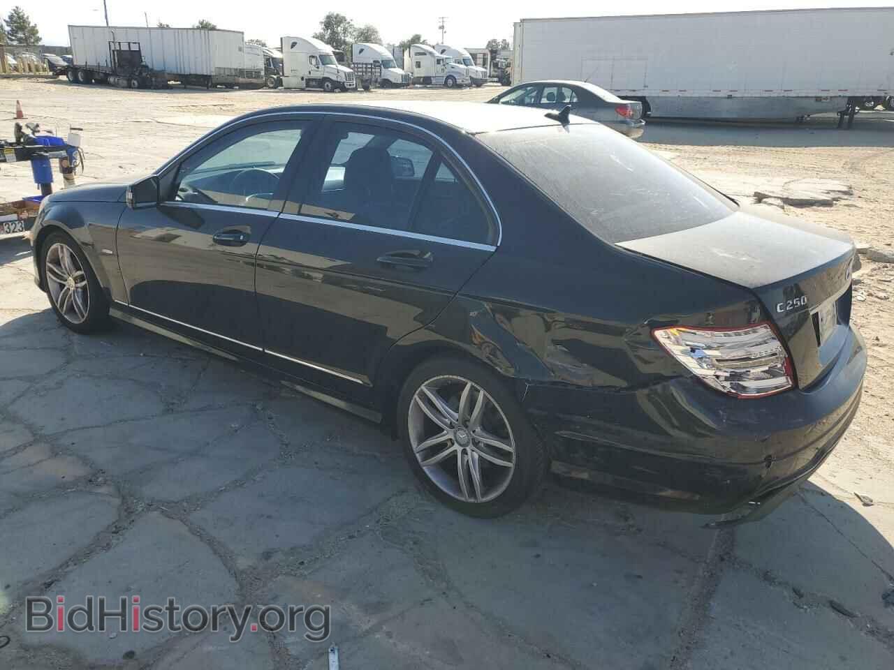 2012 MERCEDES-BENZ C-CLASS - VIN: WDDGF4HB3CR226873 - Фото 2