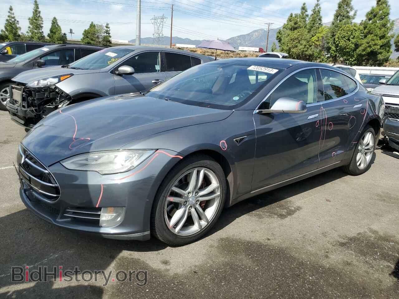 Фотография 5YJSA1BC2DFP10608 - TESLA MODEL S 2013