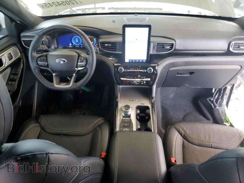 2023 Ford EXPLORER (VIN 1FM5K8GC2PGB06669) — photo 8 of 13
