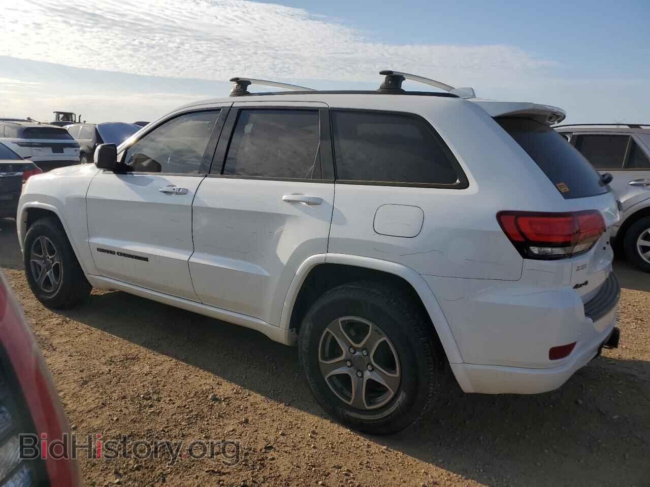 2017 JEEP GRAND CHER - VIN: 1C4RJFAG4HC865924 - Фото 2