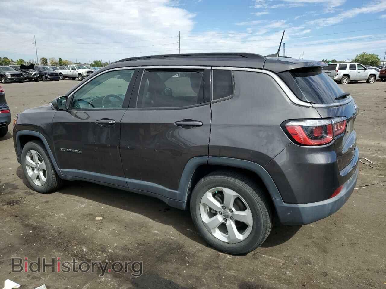 2018 JEEP COMPASS - VIN: 3C4NJCBB9JT502402 - Photo 2