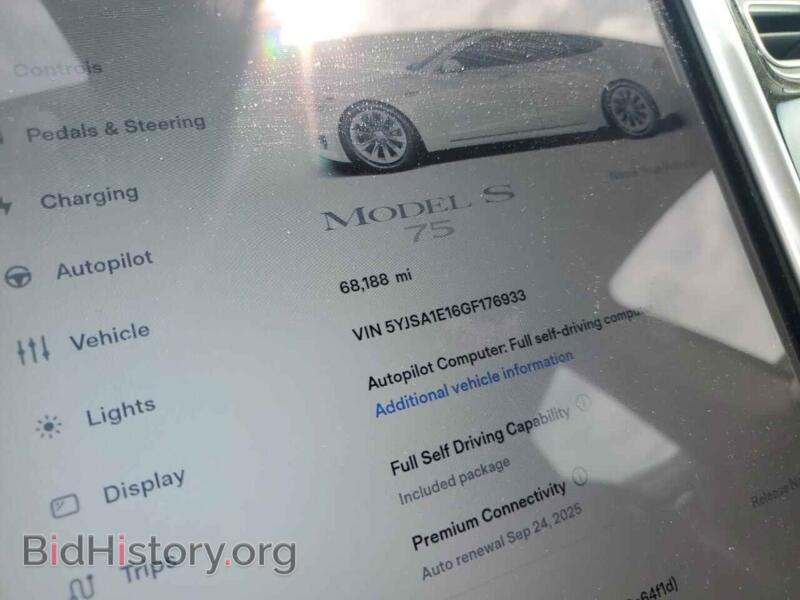 2016 Tesla MODEL S (VIN 5YJSA1E16GF176933) — фото 9 из 12