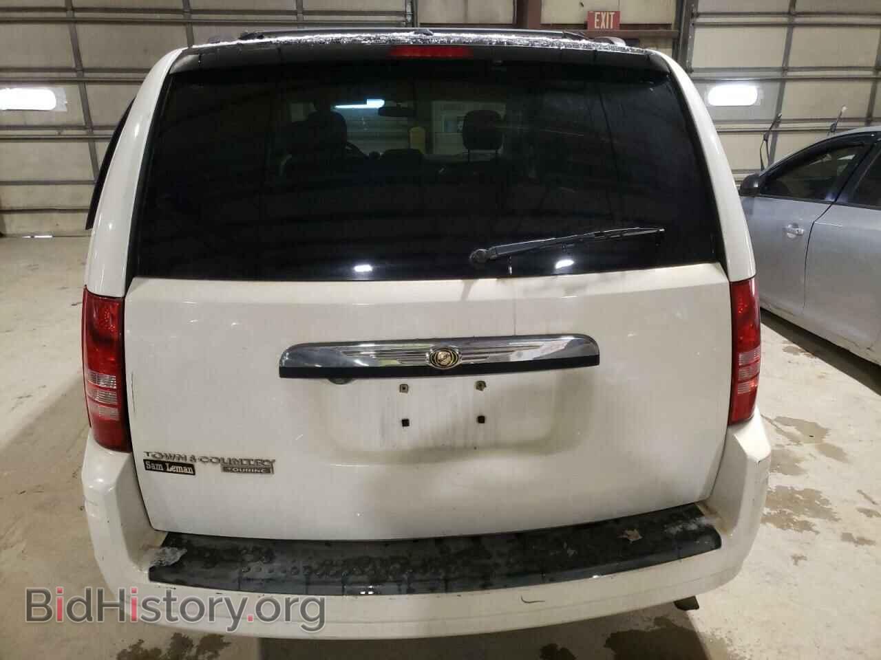 2008 CHRYSLER MINIVAN - VIN: 2A8HR54P08R838889 - Фото 6