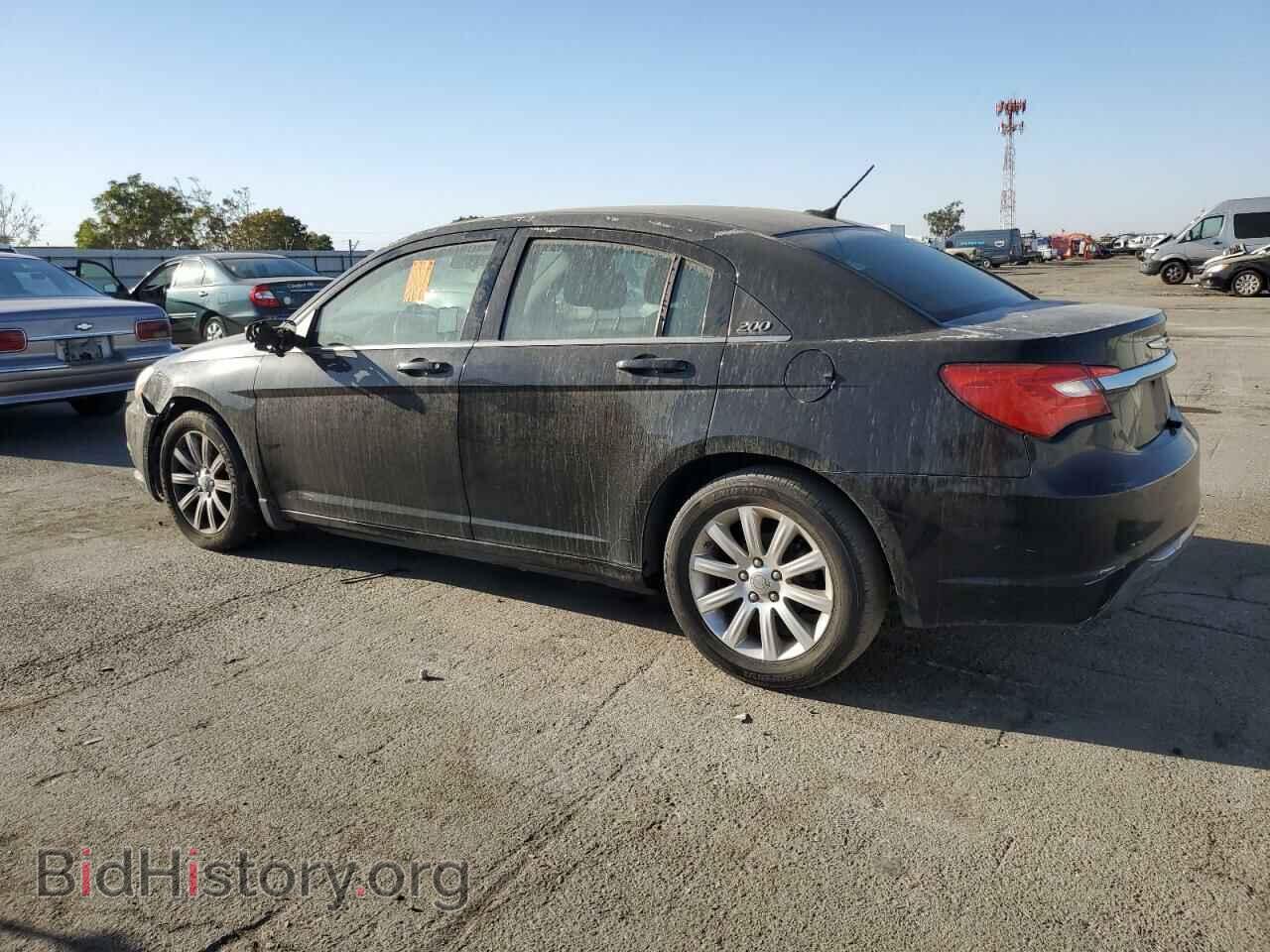 2011 CHRYSLER 200 - VIN: 1C3BC1FG3BN606784 - Фото 2