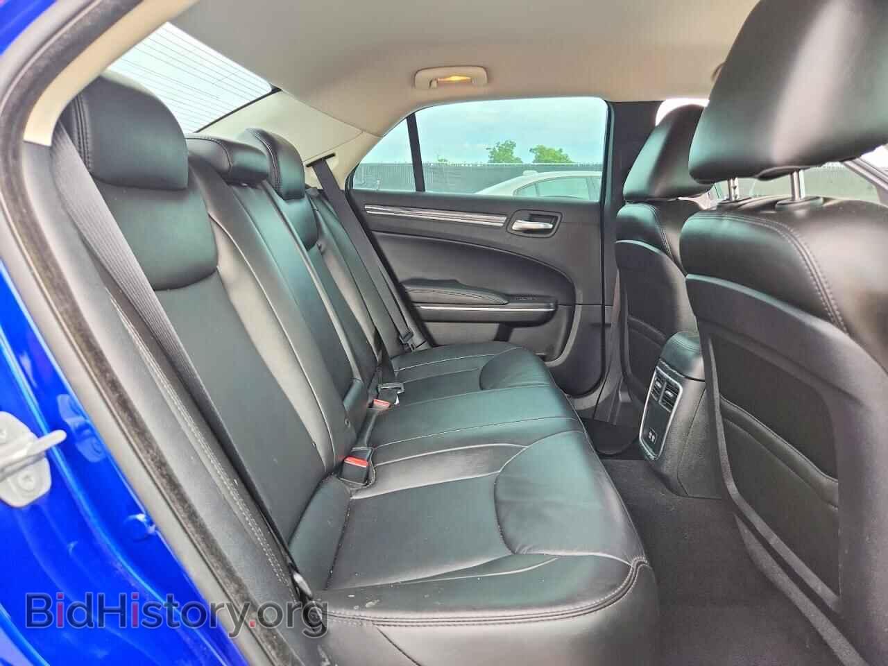 2019 CHRYSLER 300 - VIN: 2C3CCAAGXKH561444 - Фото 10