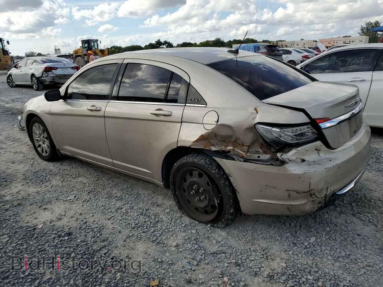 2014 CHRYSLER 200 - VIN: 1C3CCBAB0EN211875 - Фото 2