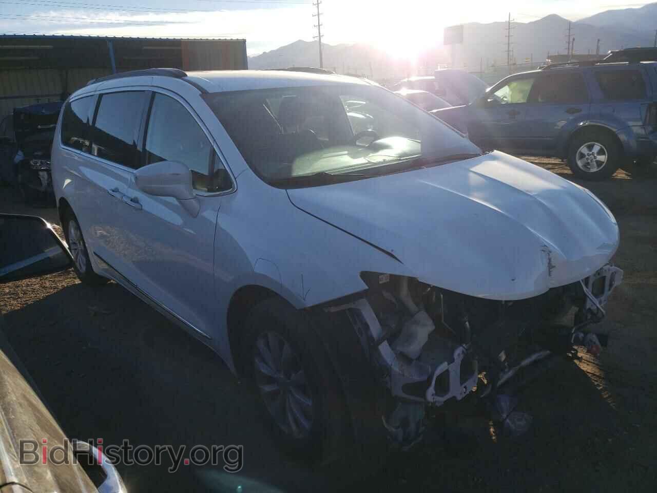 2017 CHRYSLER PACIFICA - VIN: 2C4RC1BG9HR809450 - Фото 4
